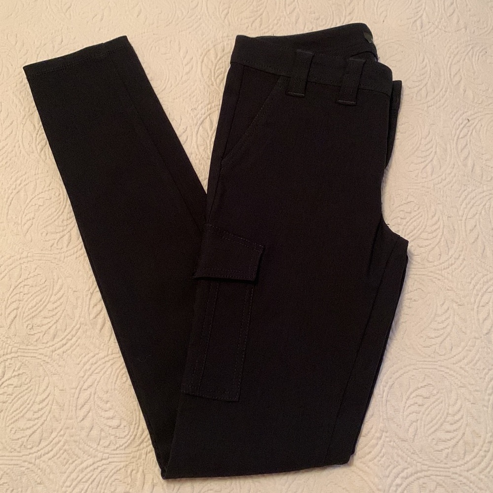 Express women’s skinny pants.